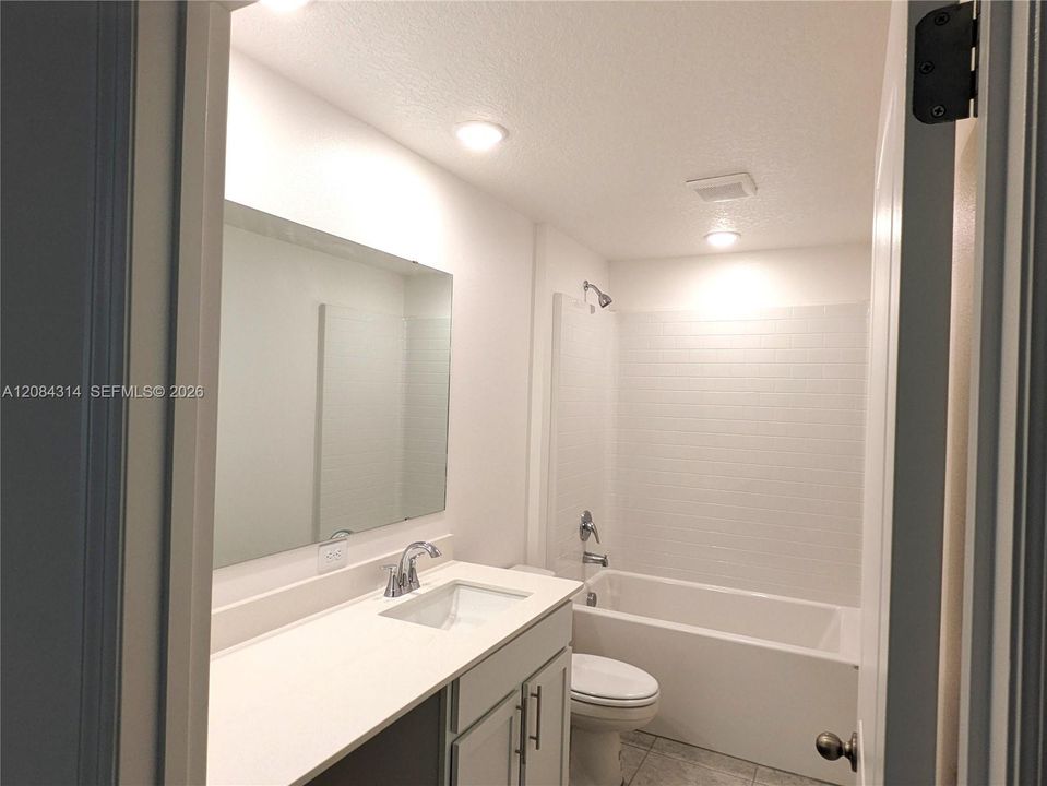 For Rent: $2,200 (4 beds, 2 baths, 0 Square Feet)
