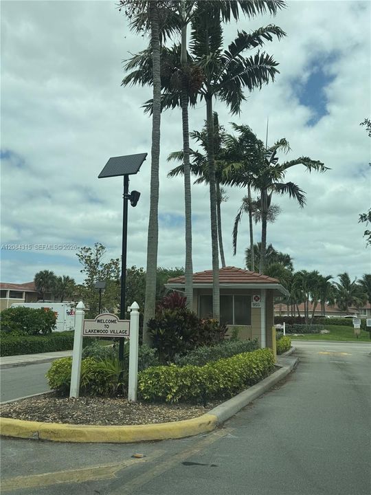 For Rent: $1,900 (2 beds, 2 baths, 768 Square Feet)