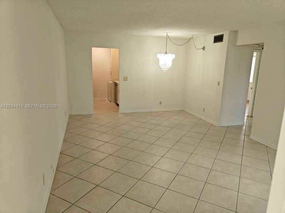 For Rent: $1,900 (2 beds, 2 baths, 768 Square Feet)