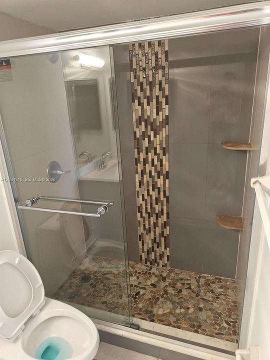For Rent: $1,900 (2 beds, 2 baths, 768 Square Feet)