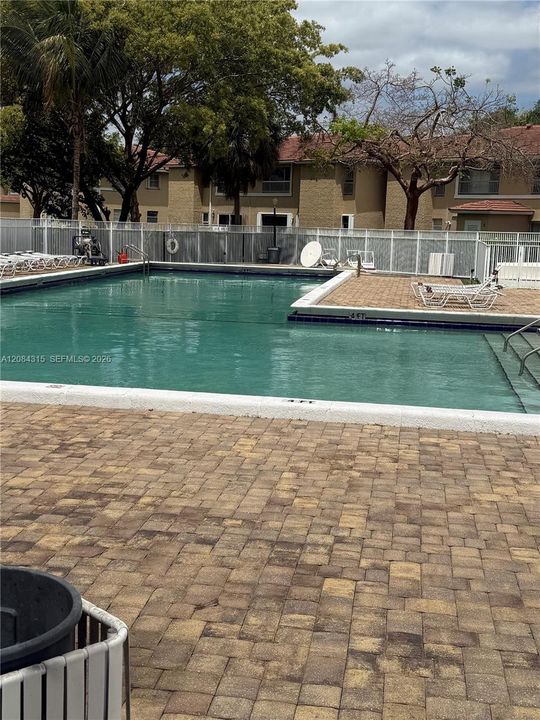 For Rent: $1,900 (2 beds, 2 baths, 768 Square Feet)