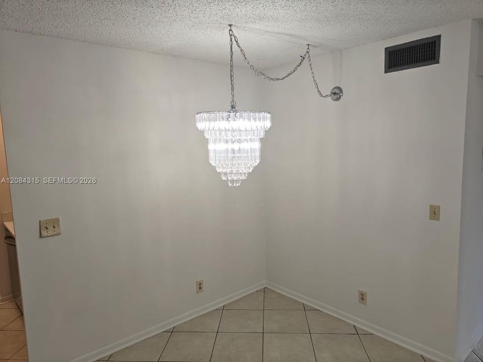 For Rent: $1,900 (2 beds, 2 baths, 768 Square Feet)