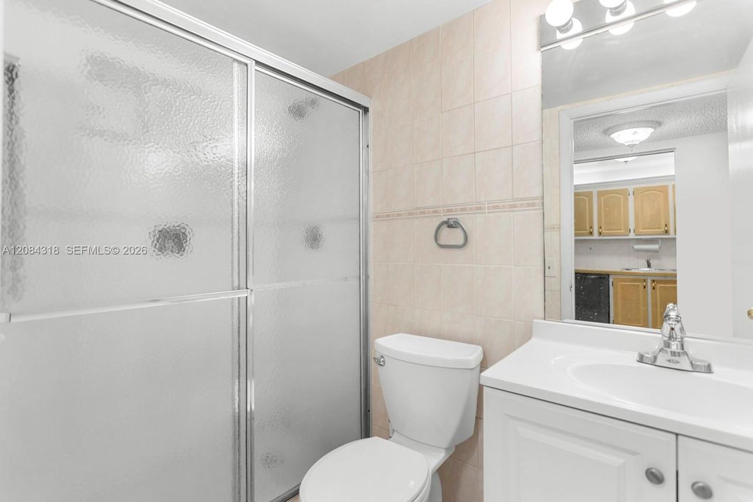 В аренду: $2,300 (1 спален, 2 ванн, 752 Квадратных фут)