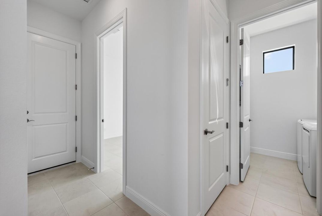 7920 SW Andrea Way-023