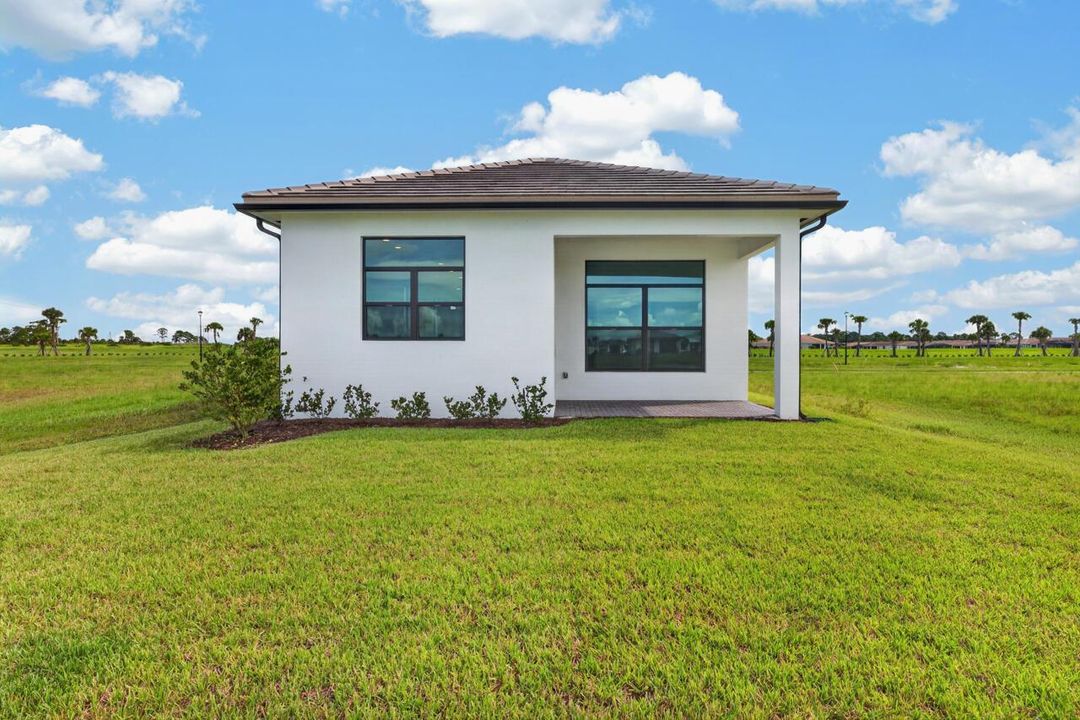 7920 SW Andrea Way-032
