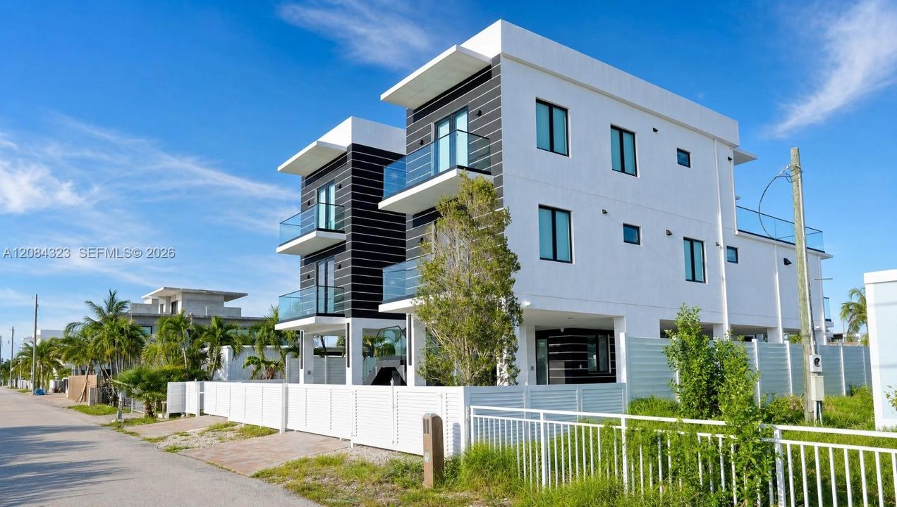 На продажу: $3,800,000 (5 спален, 5 ванн, 3773 Квадратных фут)