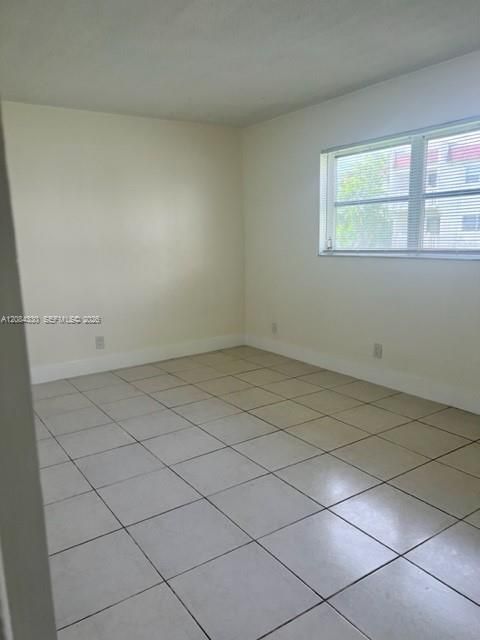 В аренду: $1,645 (1 спален, 1 ванн, 560 Квадратных фут)