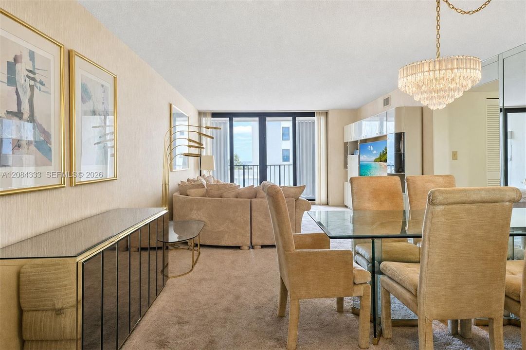 For Sale: $449,000 (2 beds, 2 baths, 1400 Square Feet)