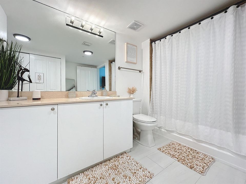 600 S Dixie Highway #630-21