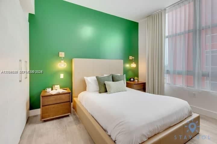 For Sale: $415,000 (1 beds, 1 baths, 608 Square Feet)