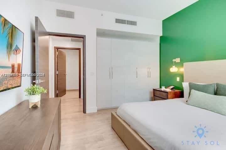 For Sale: $415,000 (1 beds, 1 baths, 608 Square Feet)
