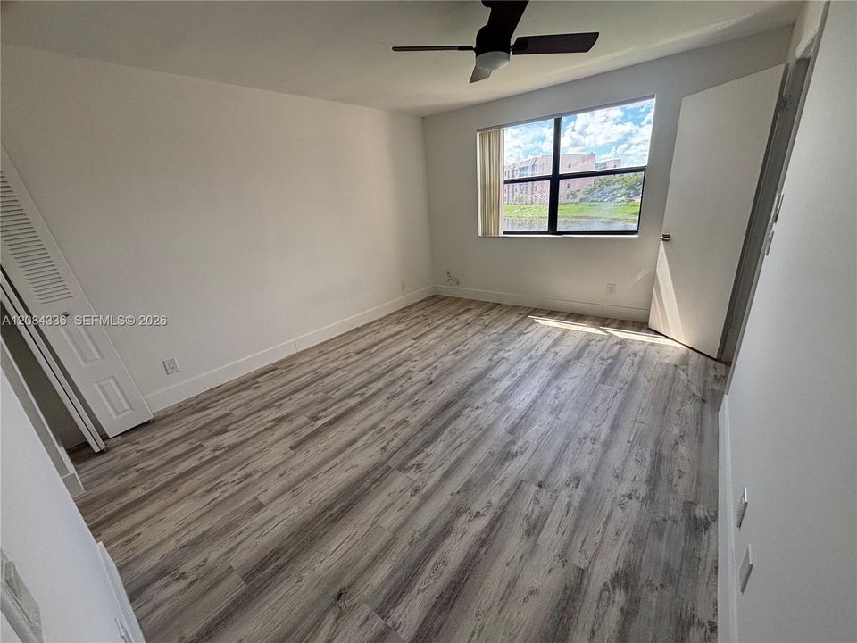 На продажу: $145,000 (2 спален, 2 ванн, 790 Квадратных фут)