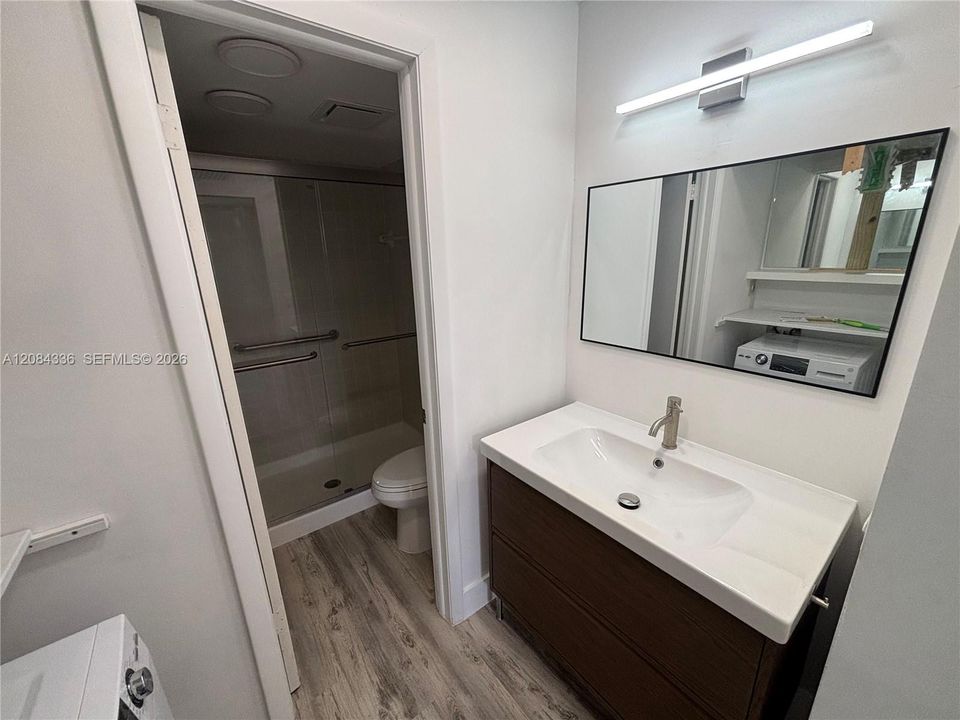 На продажу: $145,000 (2 спален, 2 ванн, 790 Квадратных фут)
