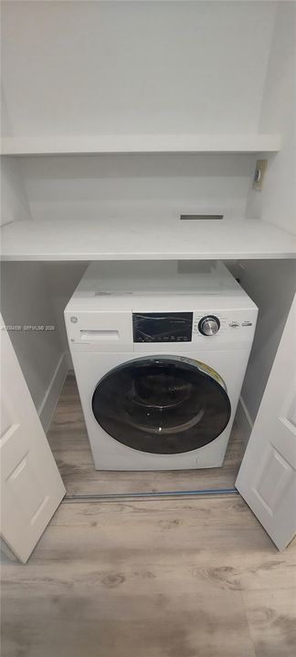 На продажу: $145,000 (2 спален, 2 ванн, 790 Квадратных фут)