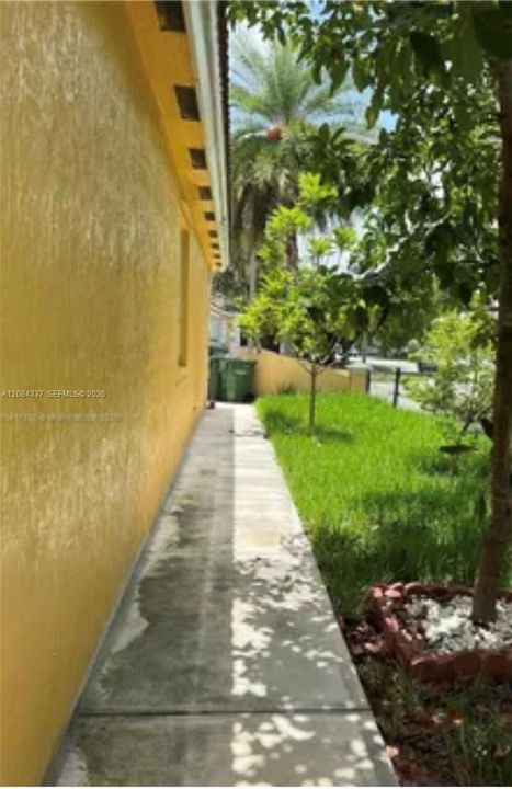 For Sale: $365,000 (3 beds, 2 baths, 1189 Square Feet)