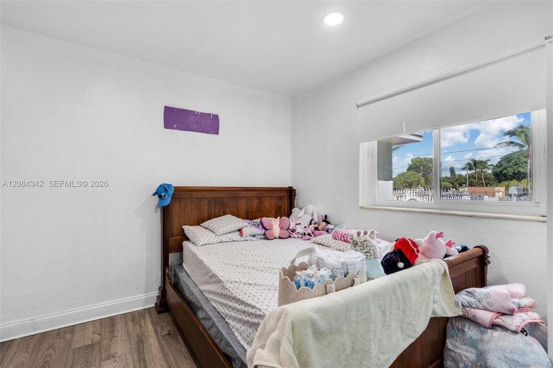 En Venta: $485,000 (3 camas, 2 baños, 1362 Pies cuadrados)