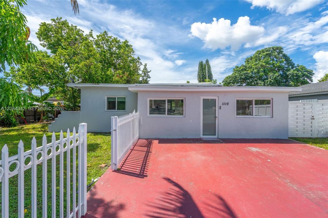 En Venta: $485,000 (3 camas, 2 baños, 1362 Pies cuadrados)