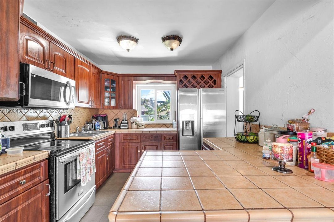 En Venta: $485,000 (3 camas, 2 baños, 1362 Pies cuadrados)