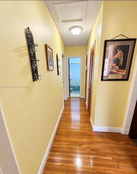 En Venta: $555,000 (3 camas, 2 baños, 1232 Pies cuadrados)