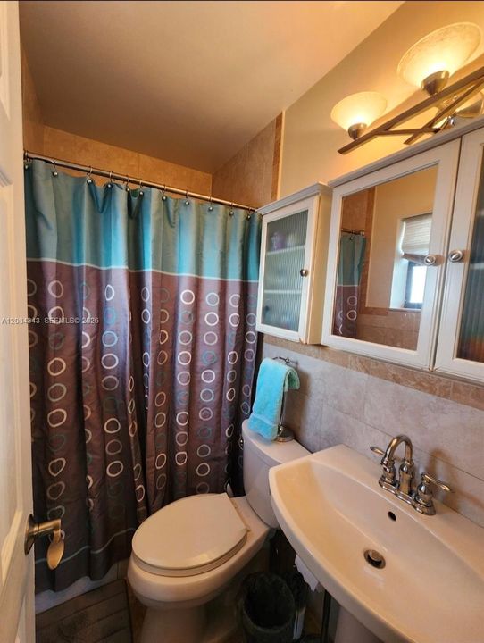 En Venta: $555,000 (3 camas, 2 baños, 1232 Pies cuadrados)