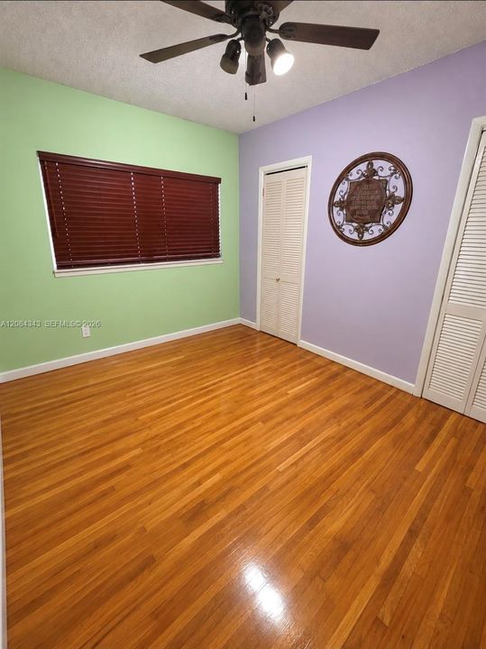 En Venta: $555,000 (3 camas, 2 baños, 1232 Pies cuadrados)