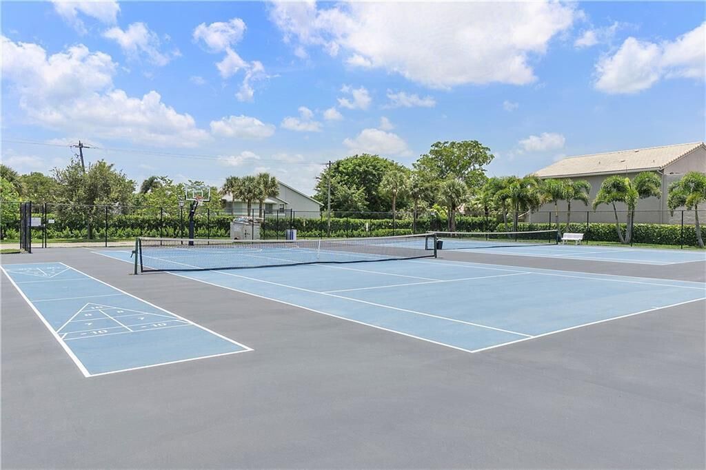 Community Tennis/Pickleball Courts