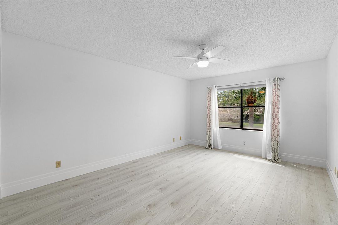 Upstairs Guest Bedroom 1