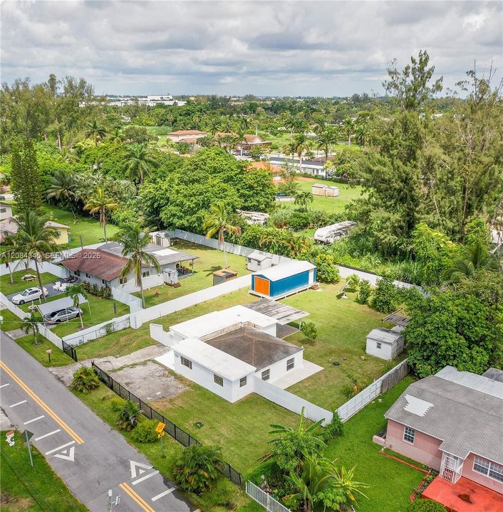 En Venta: $575,000 (4 camas, 2 baños, 1434 Pies cuadrados)