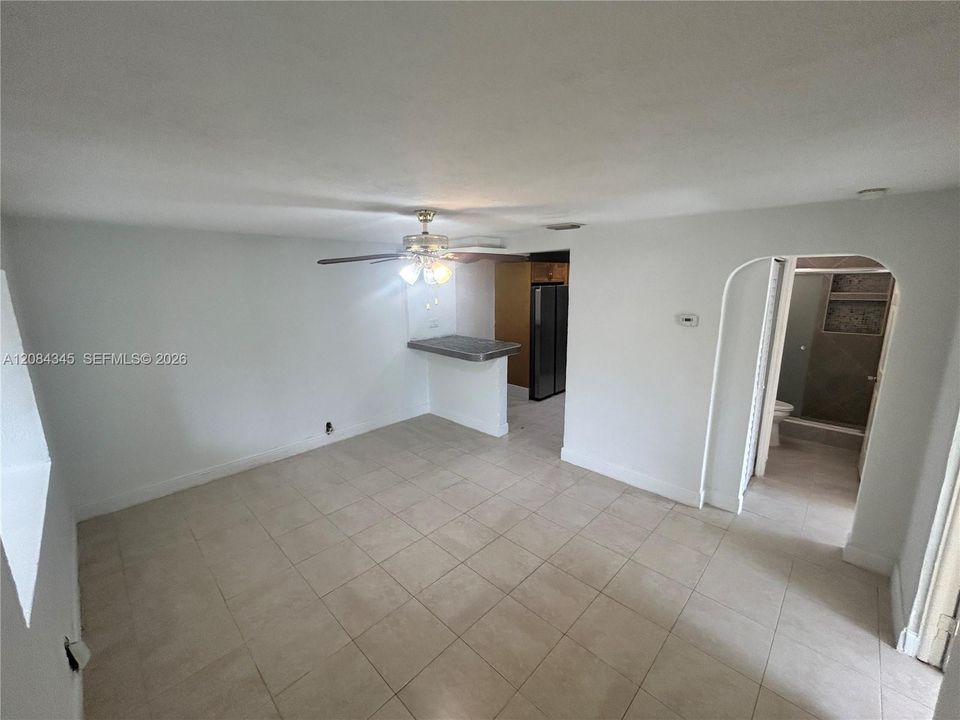 En Venta: $575,000 (4 camas, 2 baños, 1434 Pies cuadrados)