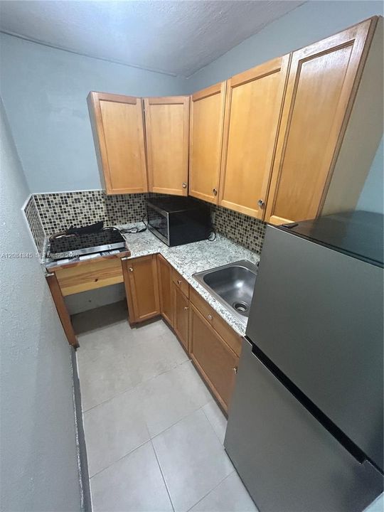 En Venta: $575,000 (4 camas, 2 baños, 1434 Pies cuadrados)