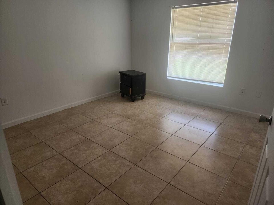 PREVIL BEDROOM