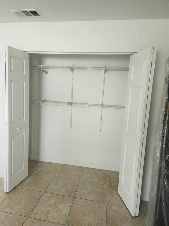 PREVIL CLOSET