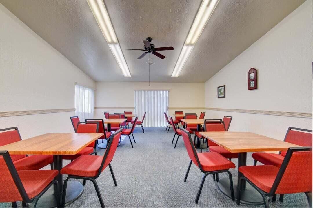 CAMELOT CARD ROOM
