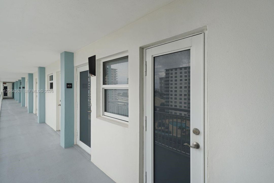For Rent: $2,000 (1 beds, 1 baths, 775 Square Feet)