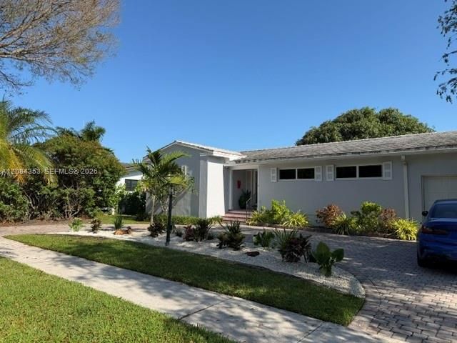 For Rent: $7,500 (3 beds, 2 baths, 2169 Square Feet)