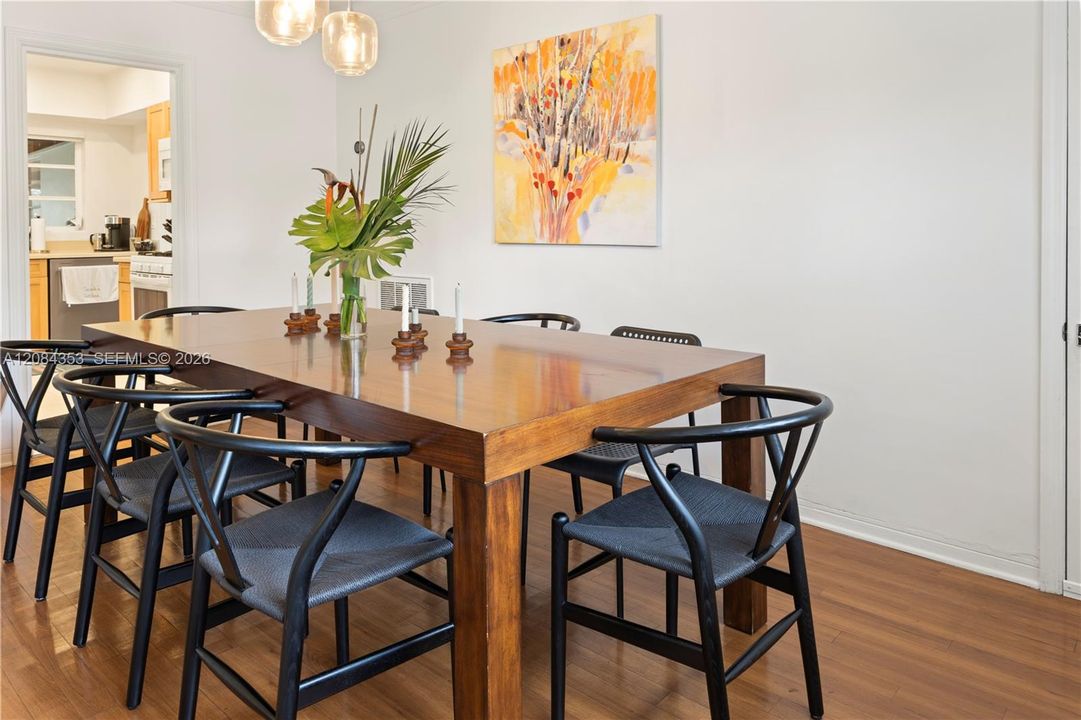 For Rent: $7,500 (3 beds, 2 baths, 2169 Square Feet)