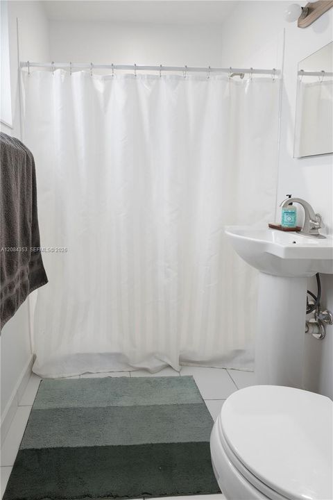 For Rent: $7,500 (3 beds, 2 baths, 2169 Square Feet)