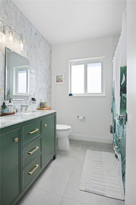 For Rent: $7,500 (3 beds, 2 baths, 2169 Square Feet)