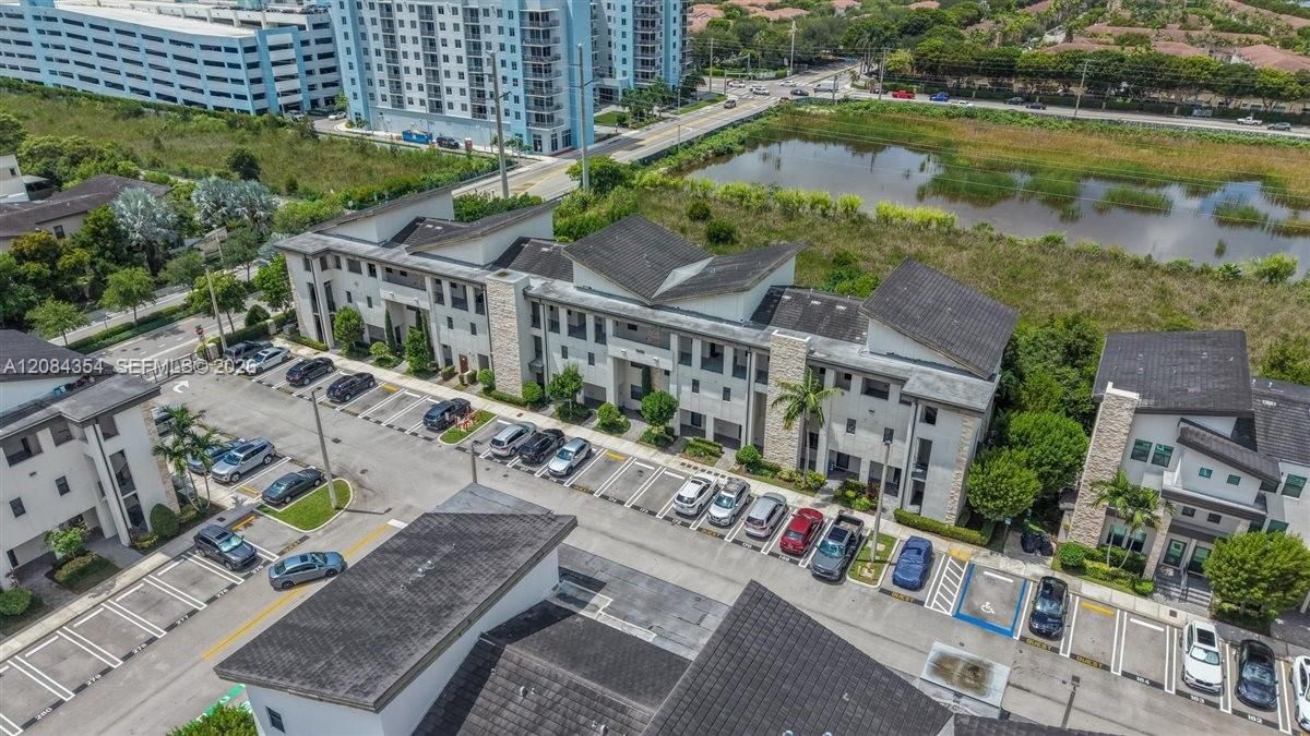 En Venta: $530,000 (3 camas, 2 baños, 1429 Pies cuadrados)