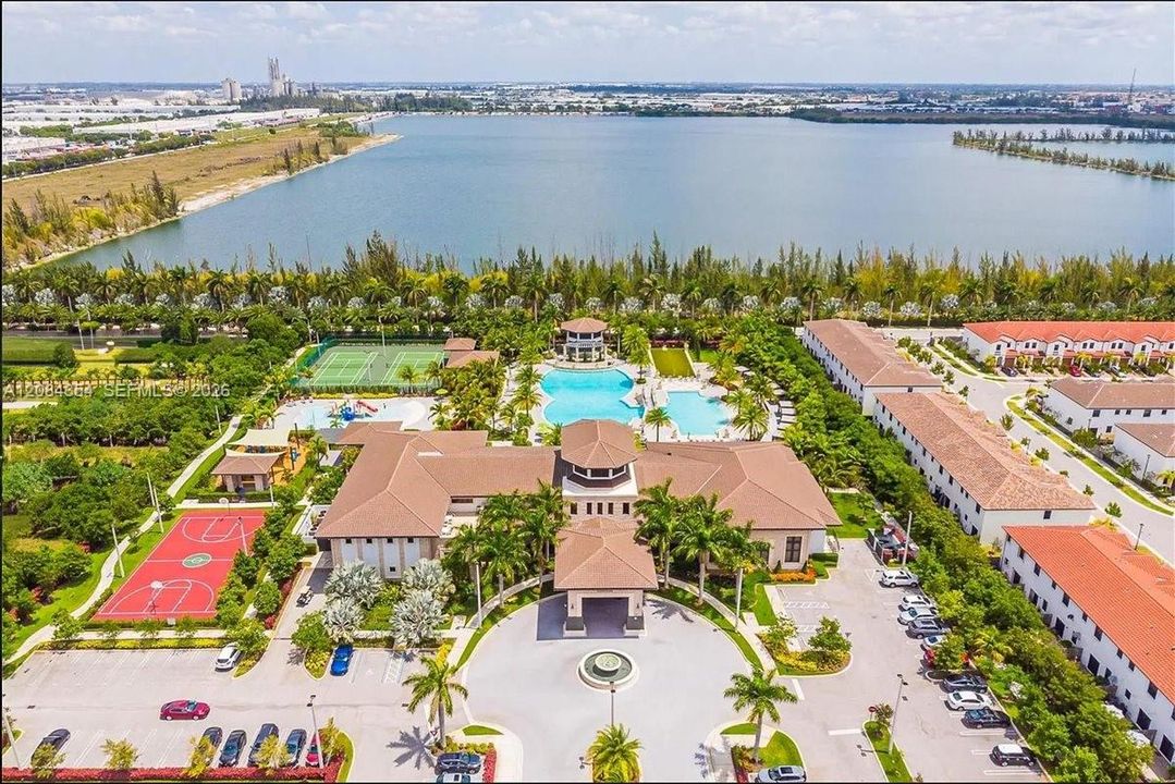 En Venta: $530,000 (3 camas, 2 baños, 1429 Pies cuadrados)