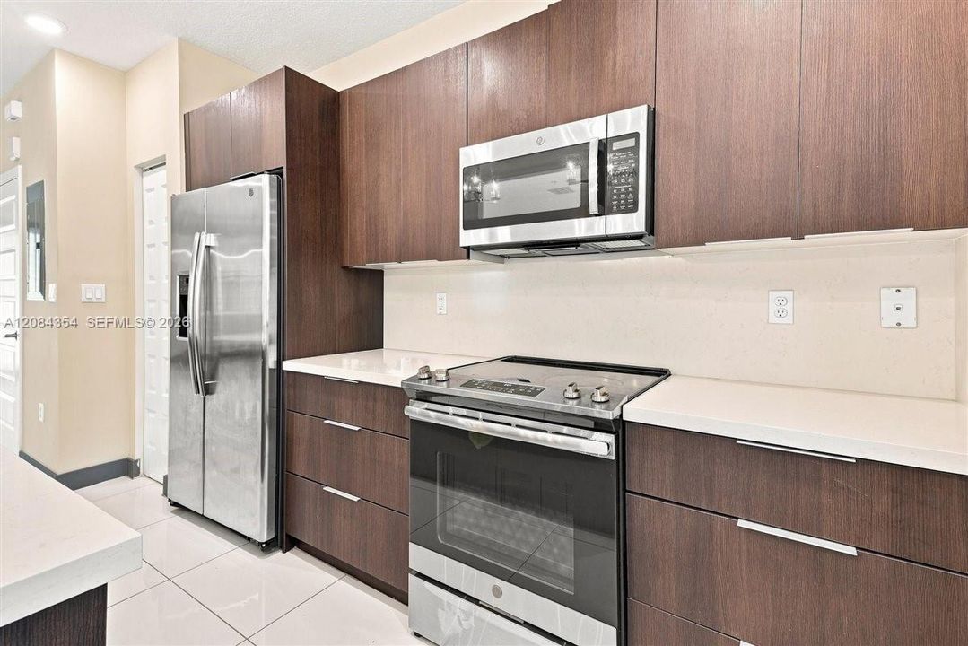 En Venta: $530,000 (3 camas, 2 baños, 1429 Pies cuadrados)