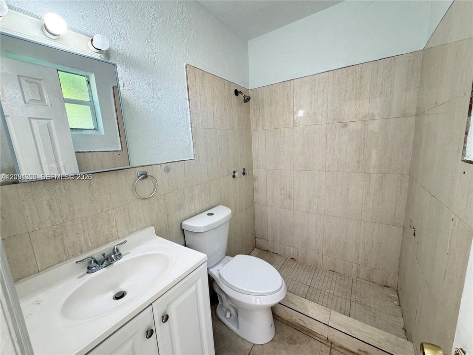 В аренду: $1,500 (1 спален, 1 ванн, 400 Квадратных фут)