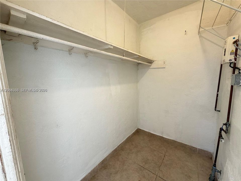 В аренду: $1,500 (1 спален, 1 ванн, 400 Квадратных фут)