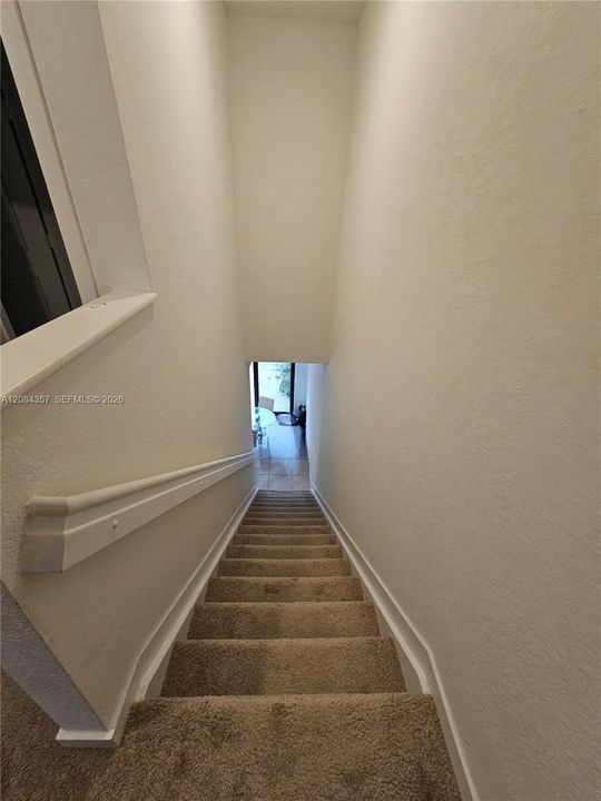 En Venta: $320,000 (3 camas, 3 baños, 1380 Pies cuadrados)