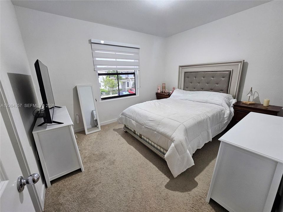 En Venta: $320,000 (3 camas, 3 baños, 1380 Pies cuadrados)
