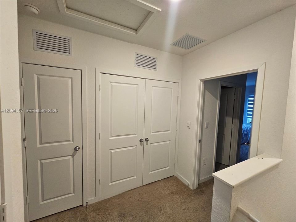 En Venta: $320,000 (3 camas, 3 baños, 1380 Pies cuadrados)