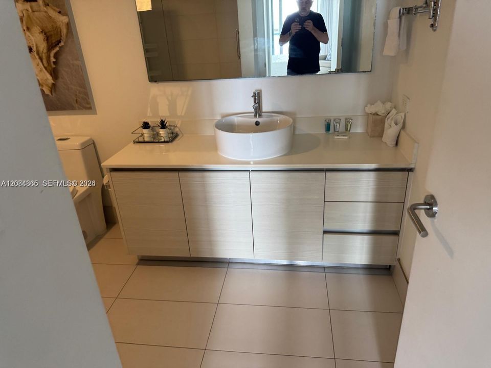 На продажу: $524,900 (2 спален, 2 ванн, 1020 Квадратных фут)