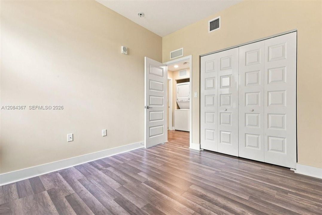 В аренду: $3,800 (3 спален, 2 ванн, 1429 Квадратных фут)