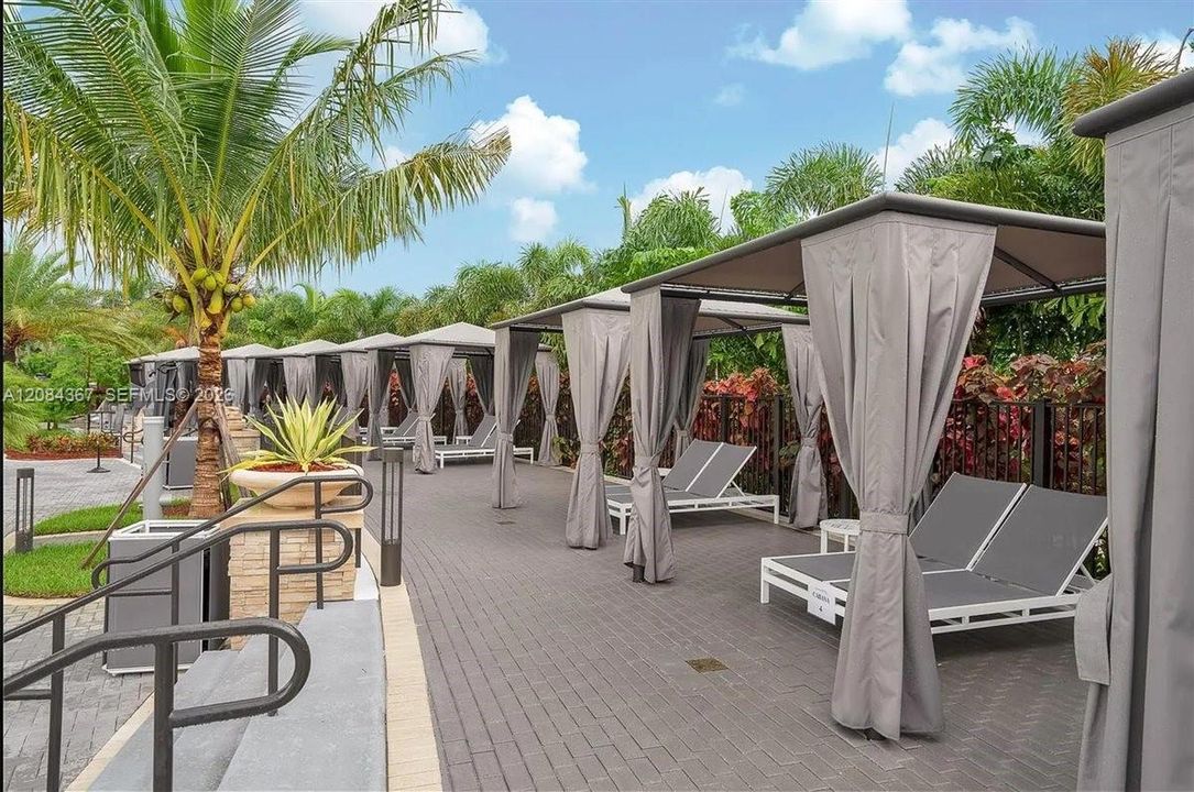 В аренду: $3,800 (3 спален, 2 ванн, 1429 Квадратных фут)
