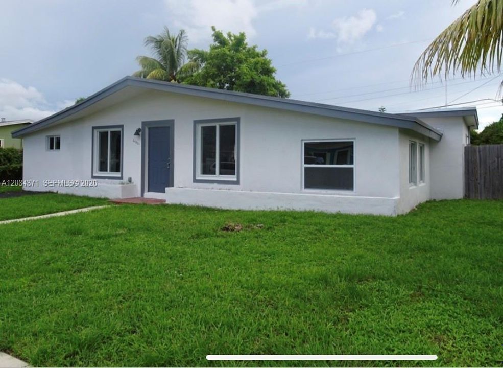 For Rent: $2,550 (2 beds, 1 baths, 1591 Square Feet)
